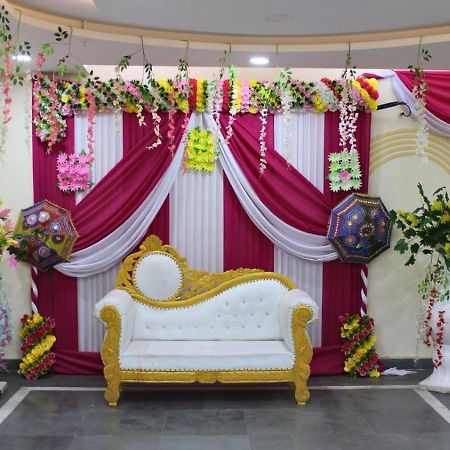 Shourya Hotel And Banquet نويدا المظهر الخارجي الصورة